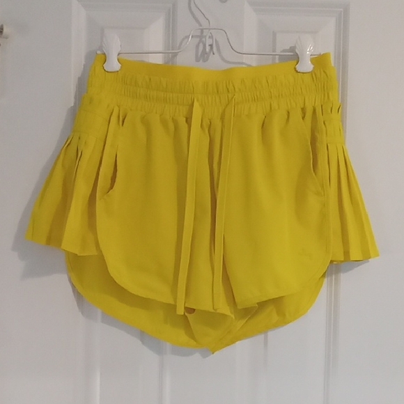 JoyLab Pants - Yellow Women's Elastic Waist Pleated Hem Shorts